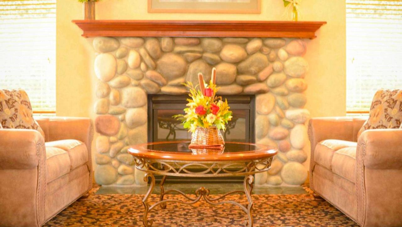 Clatskanie River Inn Extérieur photo